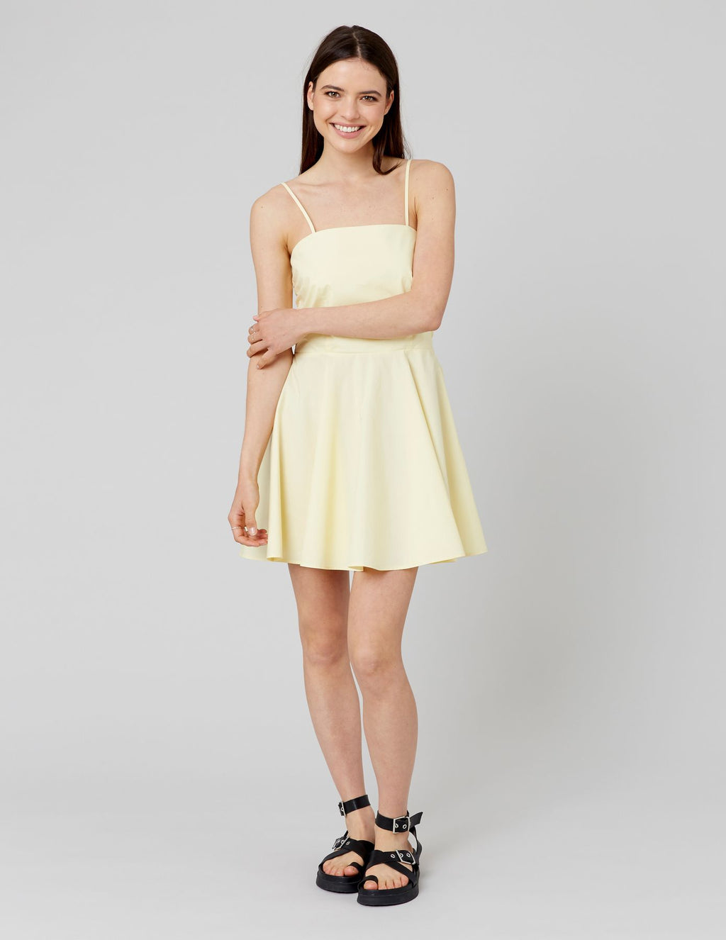 Robe courte fines bretelles - 1