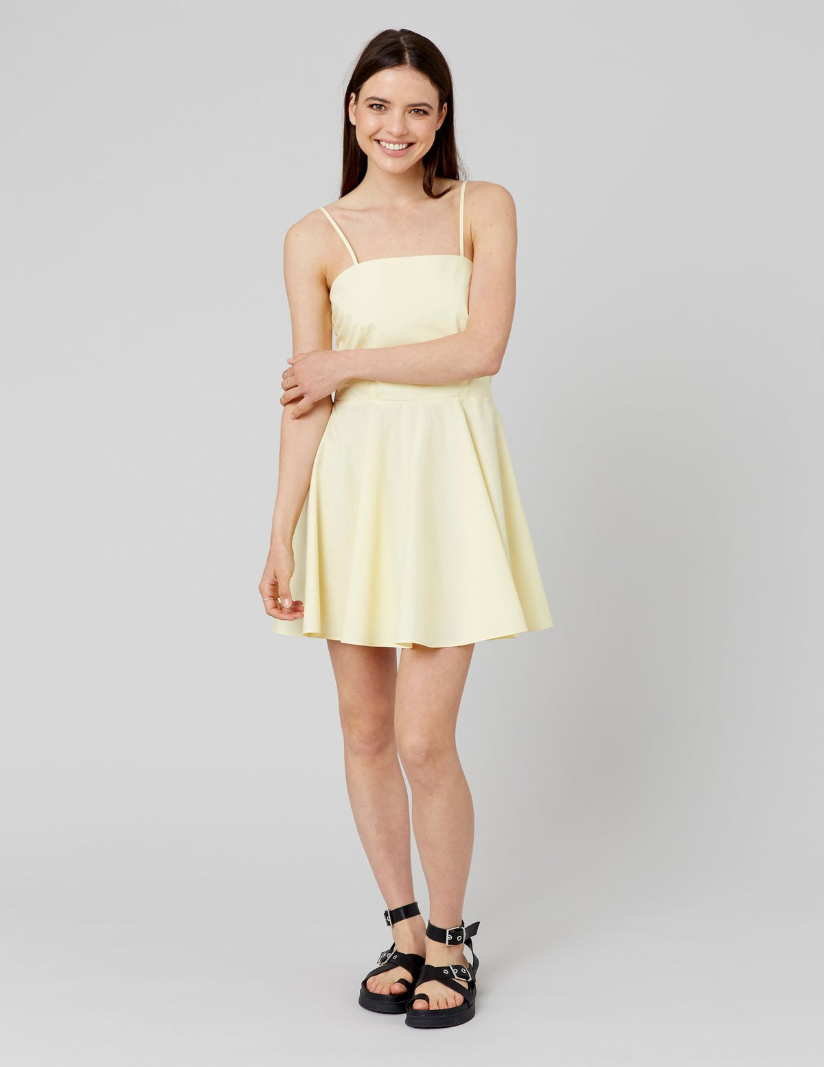 Robe courte fines bretelles - 1