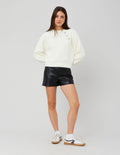Short en tissu enduit - 1