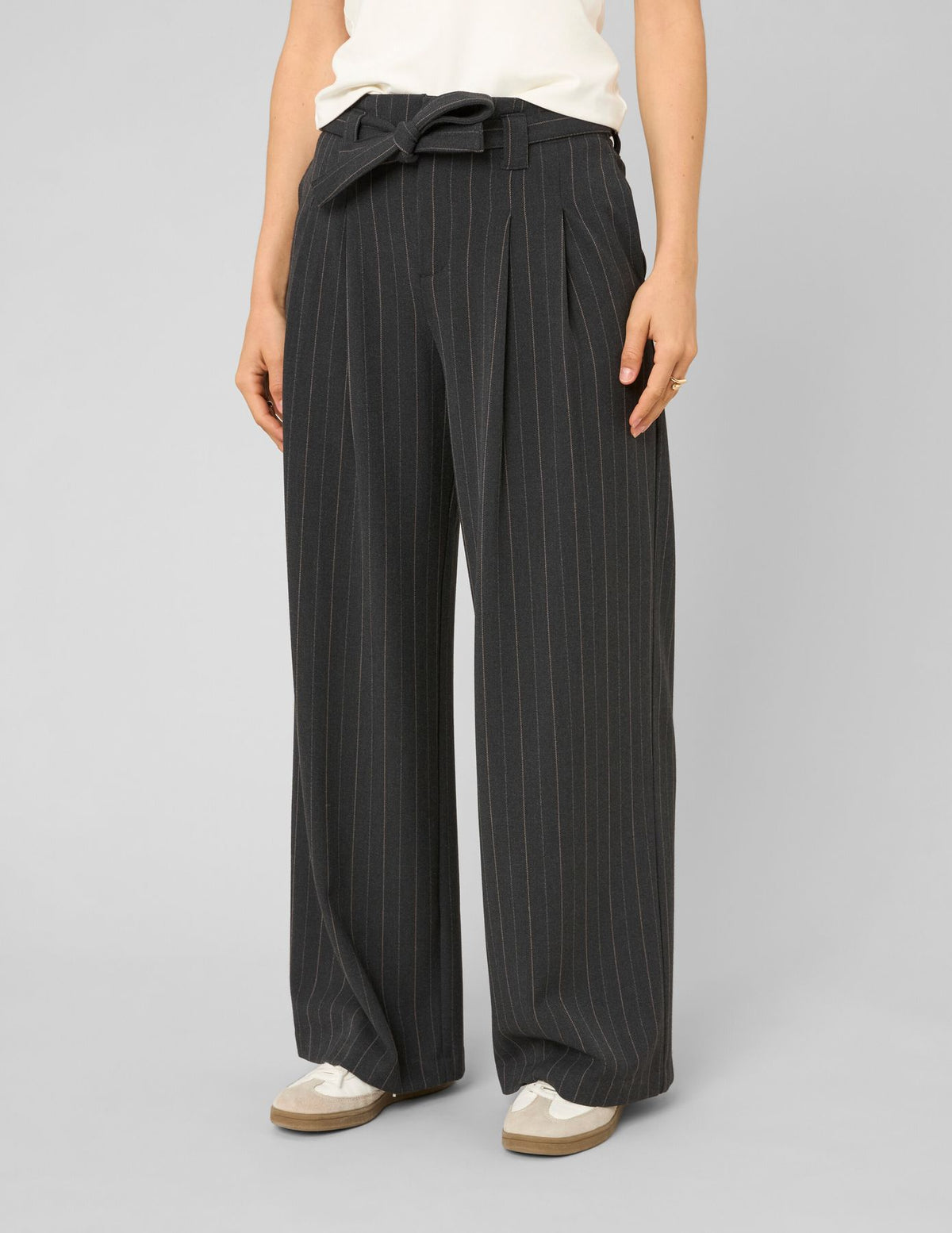 Pantalon en flanelle ceinturé à rayures - 2