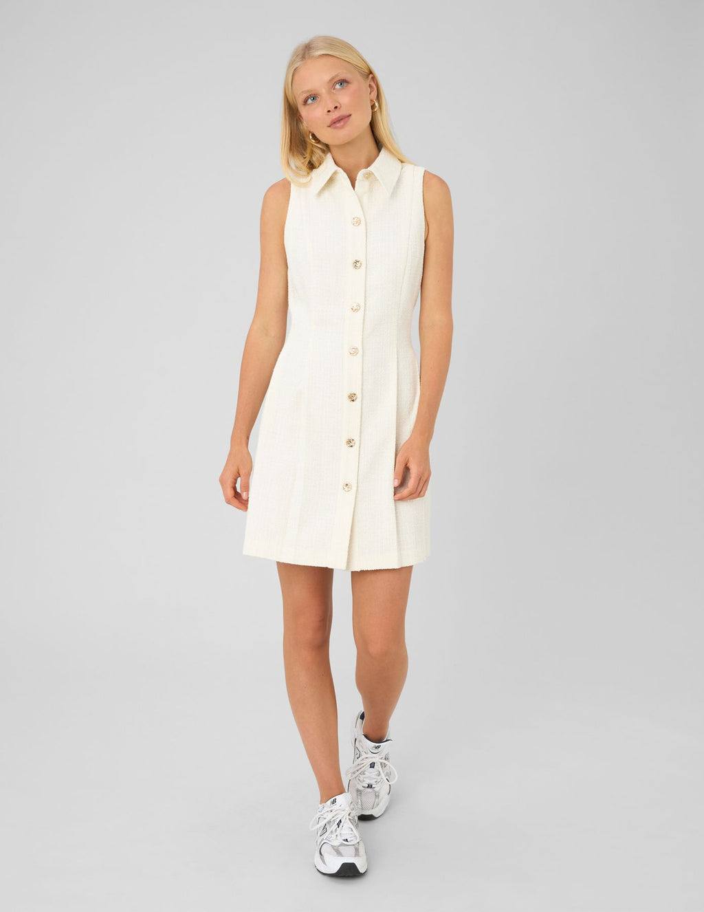 Robe sans manches boutonnée - 1