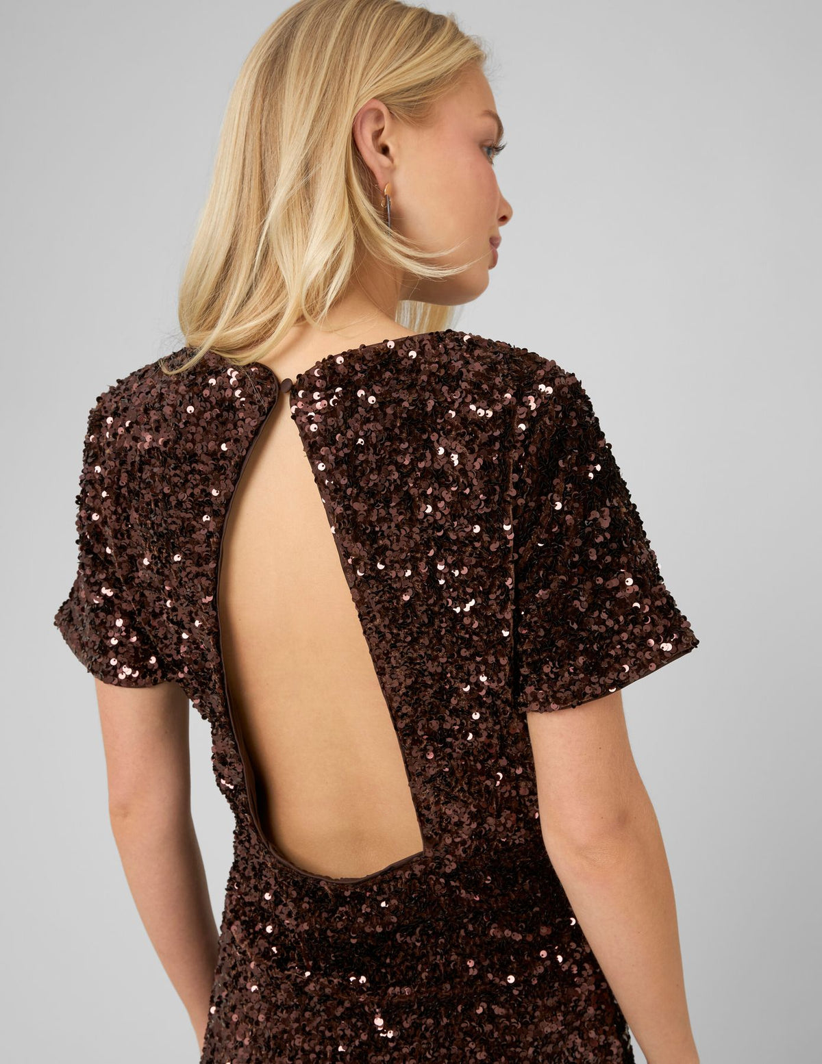 Robe courte à sequins - 2